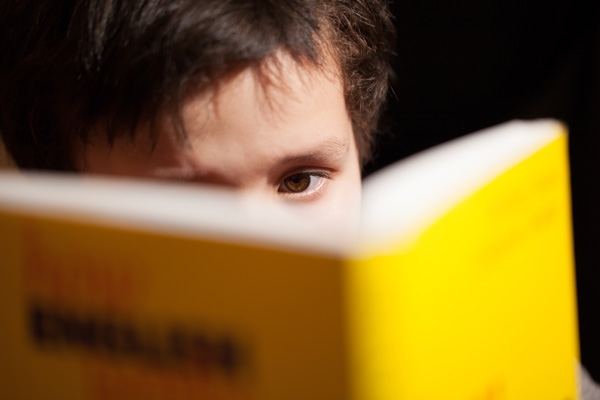 出國(guó)留學(xué)大中介機(jī)構(gòu)和小中介機(jī)構(gòu)的區(qū)別分析